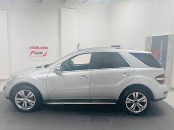 Used Mercedes-Benz M-Class 2011 for sale - 75287349: Photo