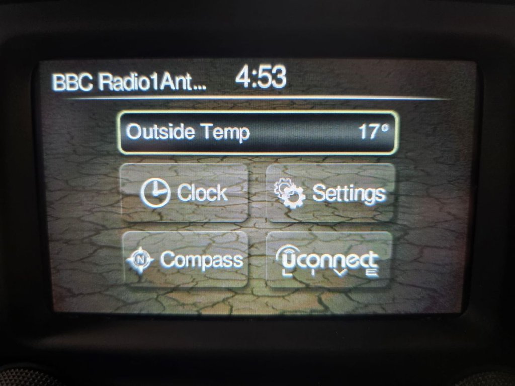 Used Jeep Renegade 2016 for sale - 77748900: Photo 32