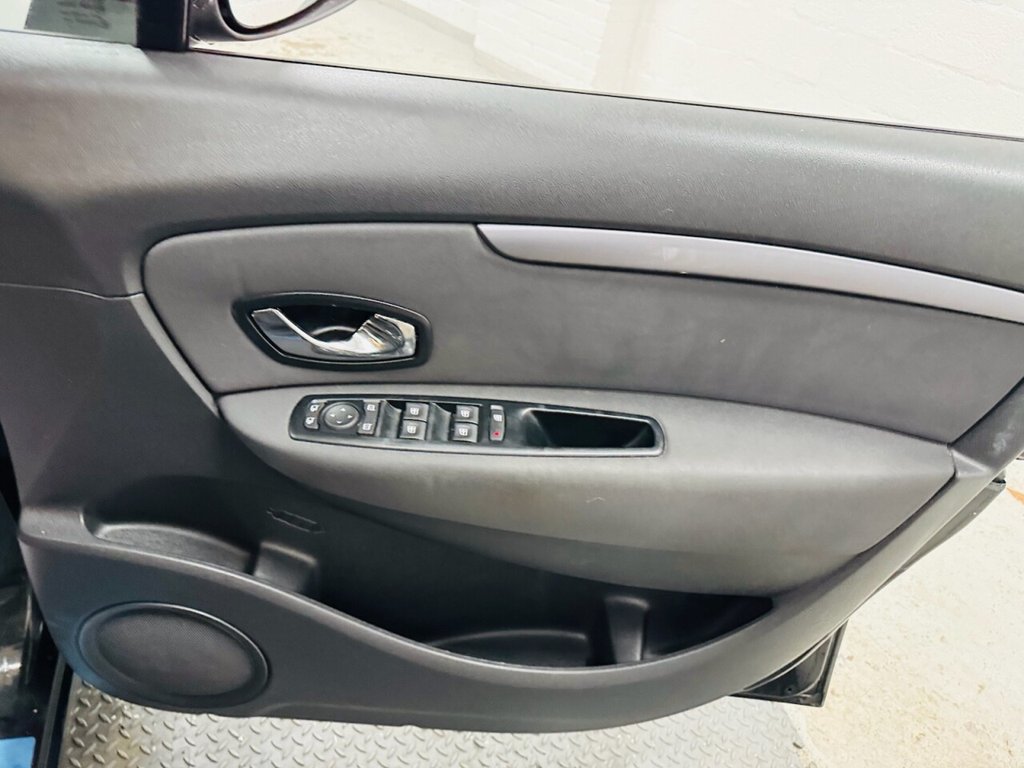 Used Renault Scenic 2015 for sale - 76841063: Photo 12