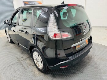 Used Renault Scenic 2015 for sale - 76841063: Photo