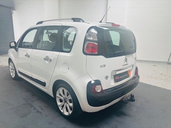 Used Citroen C3 Picasso 2013 for sale - 76546432: Photo