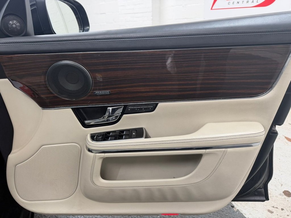 Used Jaguar XJ 2012 for sale - 76934458: Photo 11