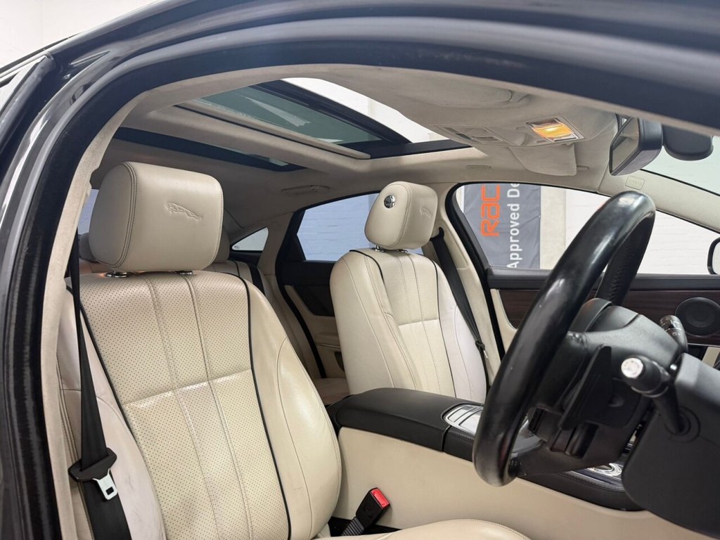 Used Jaguar XJ 2012 for sale - 76934458: Photo 12