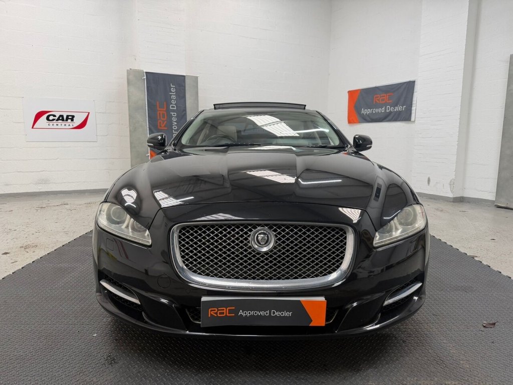 Used Jaguar XJ 2012 for sale - 76934458: Photo 2