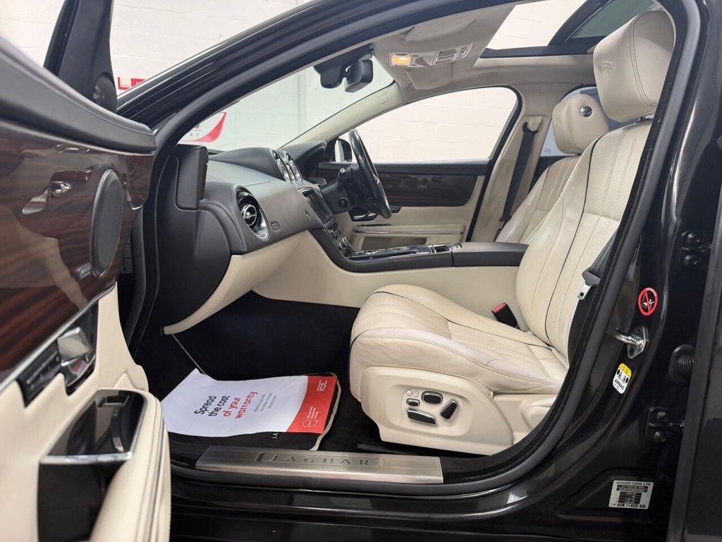 Used Jaguar XJ 2012 for sale - 76934458: Photo 31