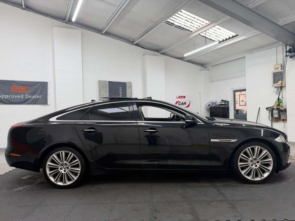 Used Jaguar XJ 2012 for sale - 76934458: Photo 7