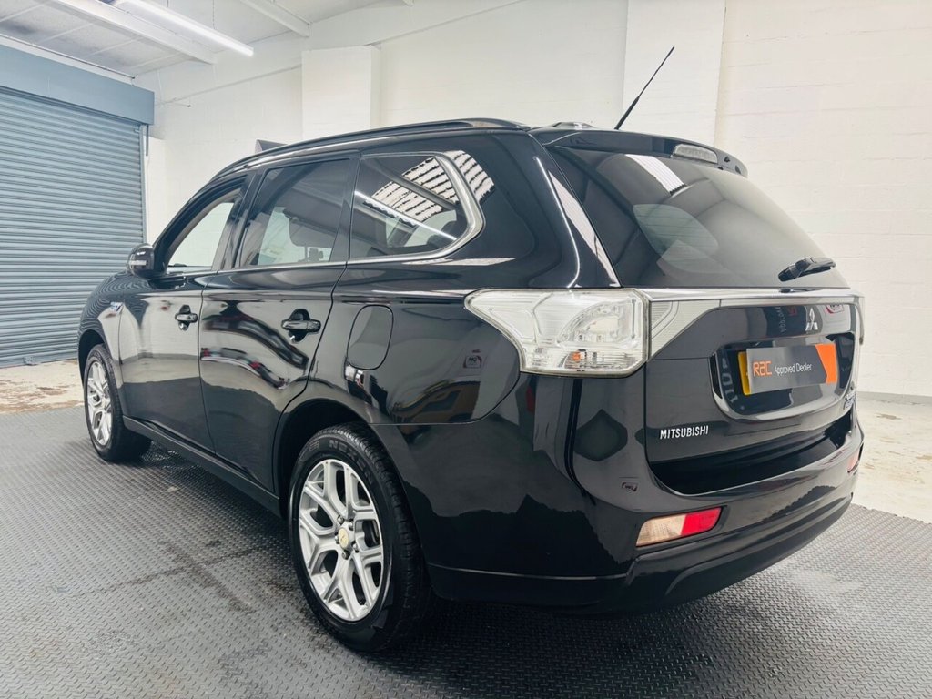 Used Mitsubishi Outlander 2015 for sale - 76546832: Photo 4