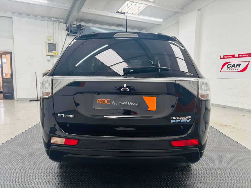 Used Mitsubishi Outlander 2015 for sale - 76546832: Photo 5