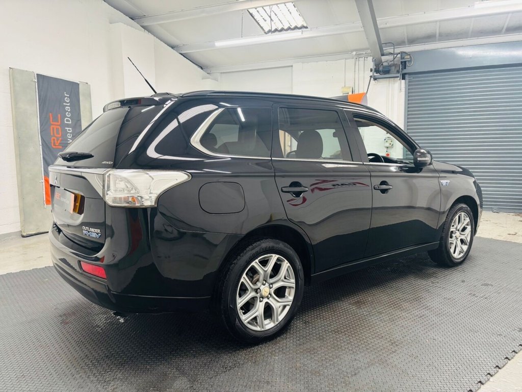 Used Mitsubishi Outlander 2015 for sale - 76546832: Photo 6