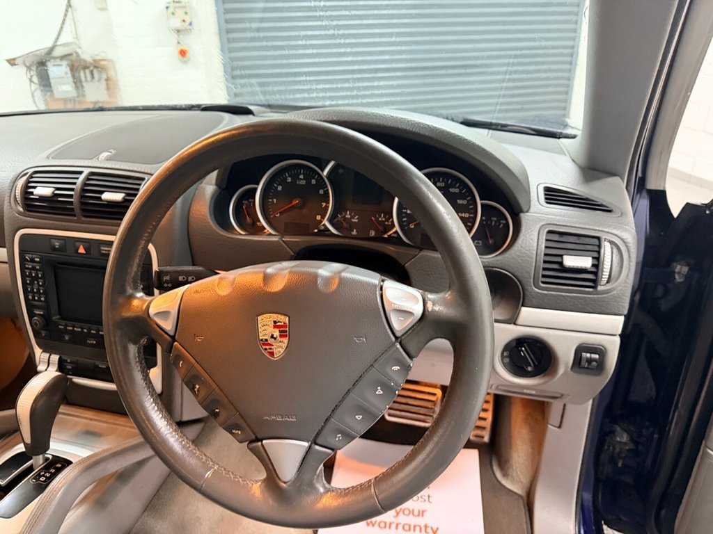 Used Porsche Cayenne 2004 for sale - 77171867: Photo 11