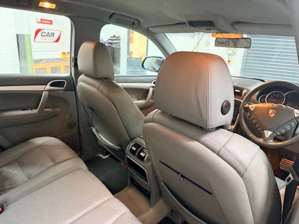 Used Porsche Cayenne 2004 for sale - 77171867: Photo 16