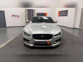 Used Jaguar XE 2015 for sale - 79069131: Photo