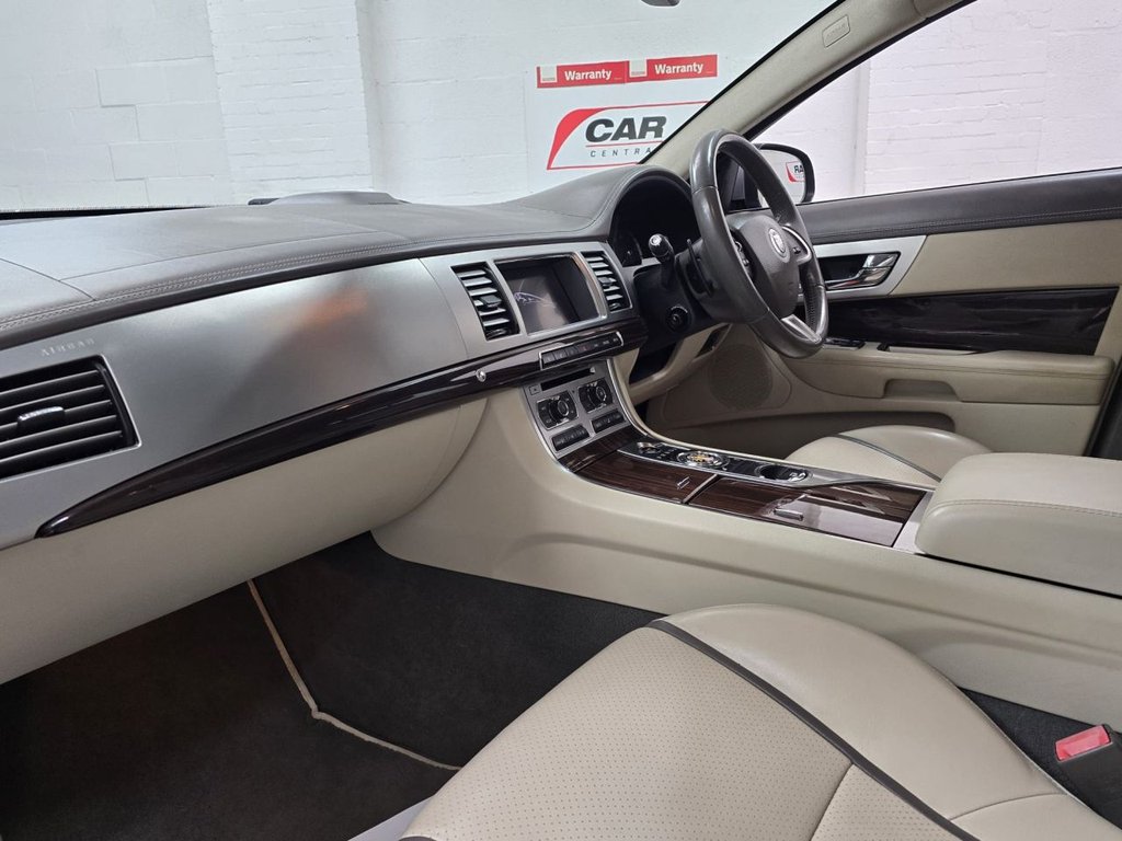 Used Jaguar XF 2012 for sale - 77583876: Photo 11