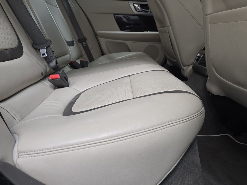 Used Jaguar XF 2012 for sale - 77583876: Photo 26