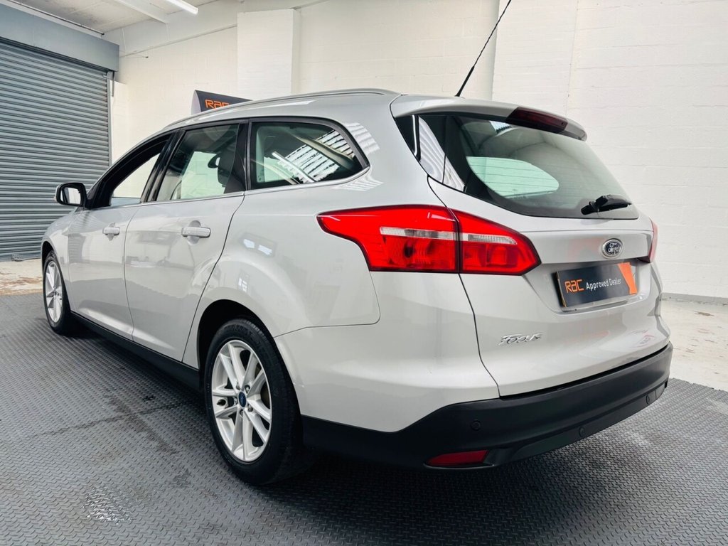 Used Ford Focus 2015 for sale - 76496171: Photo 4