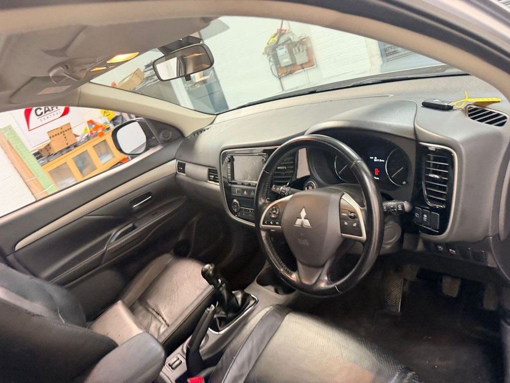 Used Mitsubishi Outlander 2014 for sale - 77655064: Photo 23