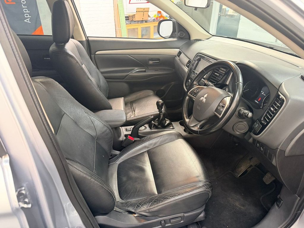 Used Mitsubishi Outlander 2014 for sale - 77655064: Photo 27