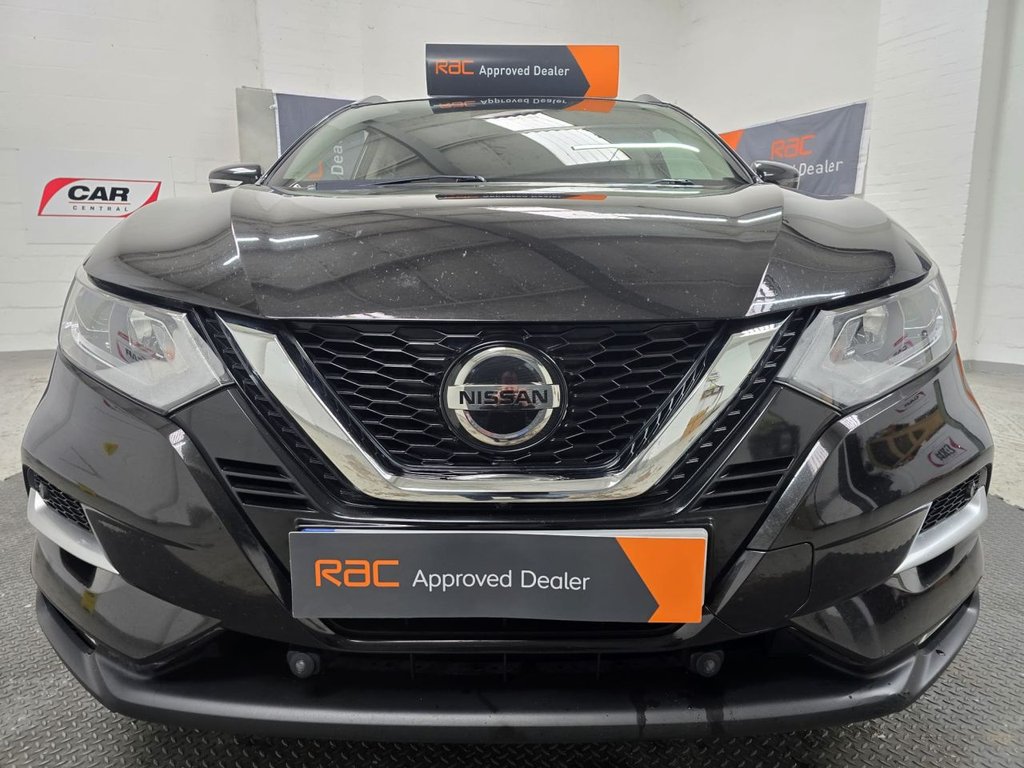 Used Nissan Qashqai 2018 for sale - 77547395: Photo 2