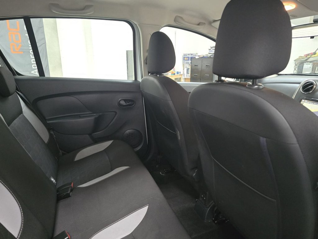 Used Dacia Sandero Stepway 2015 for sale - 77313318: Photo 16