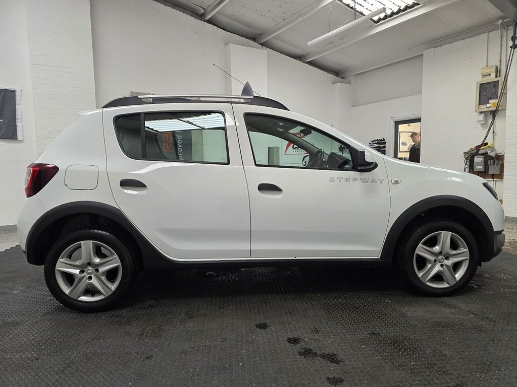 Used Dacia Sandero Stepway 2015 for sale - 77313318: Photo 7
