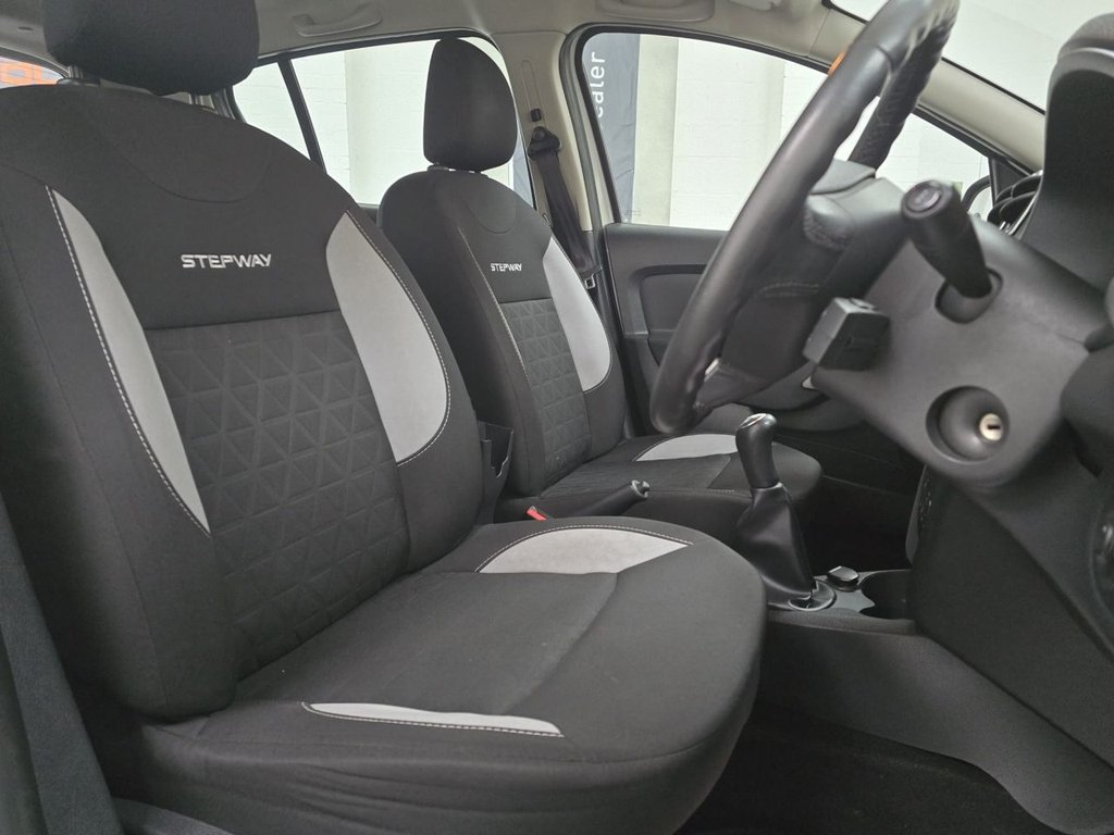 Used Dacia Sandero Stepway 2015 for sale - 77313318: Photo 9