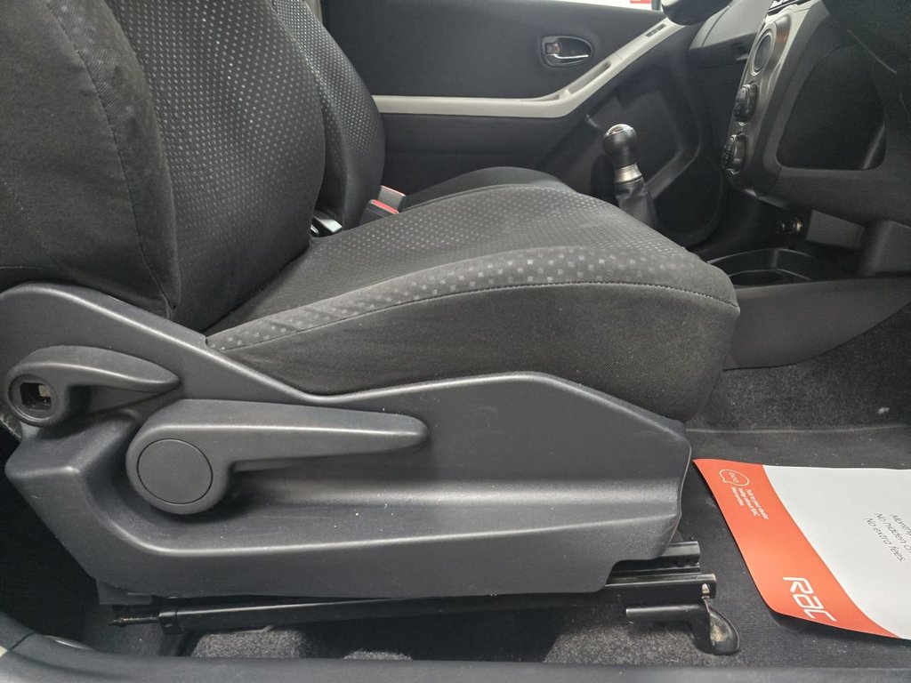 Used Toyota Yaris 2011 for sale - 77571415: Photo 10