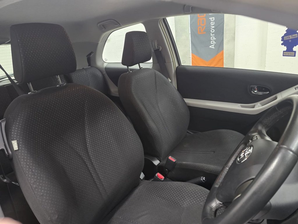 Used Toyota Yaris 2011 for sale - 77571415: Photo 11