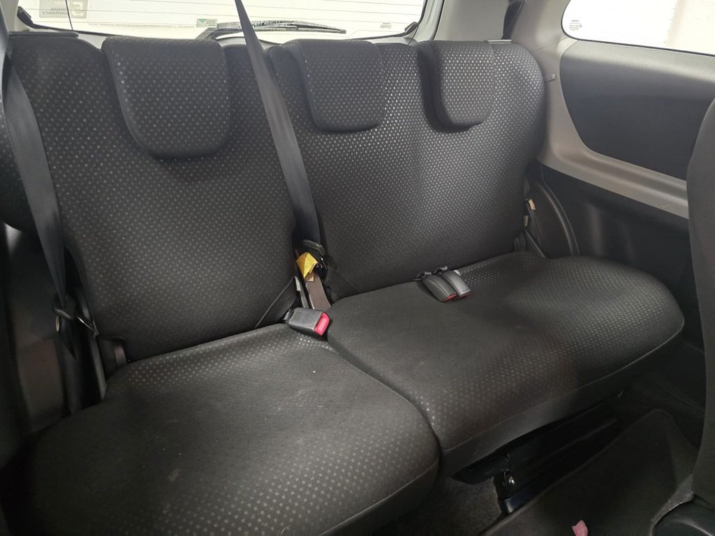 Used Toyota Yaris 2011 for sale - 77571415: Photo 12