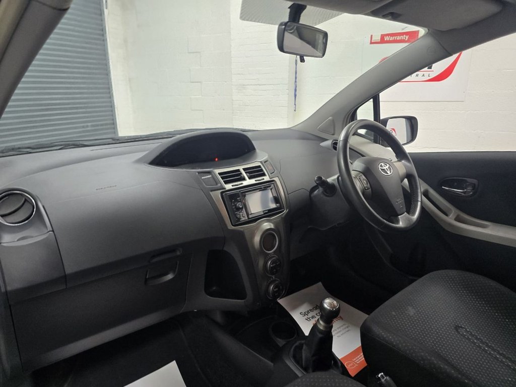 Used Toyota Yaris 2011 for sale - 77571415: Photo 17