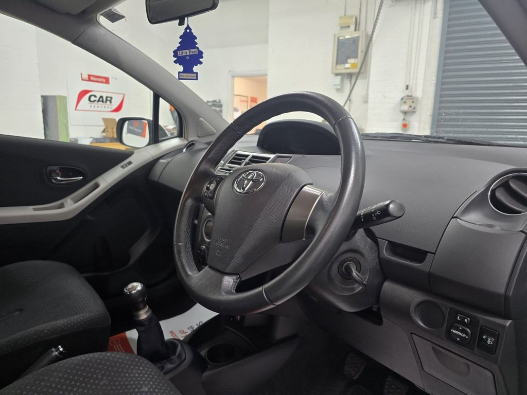 Used Toyota Yaris 2011 for sale - 77571415: Photo 22