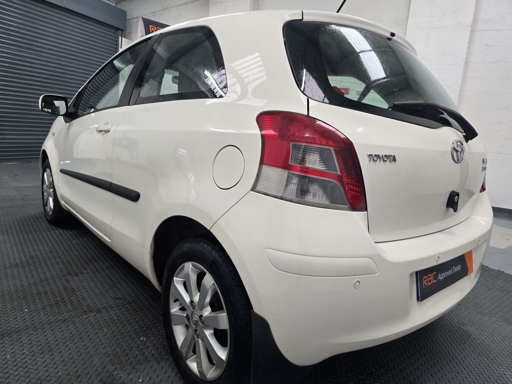 Used Toyota Yaris 2011 for sale - 77571415: Photo 4