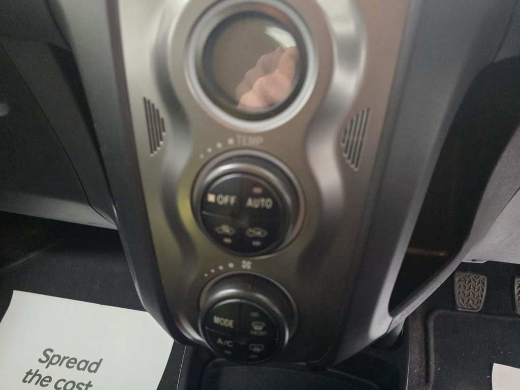 Used Toyota Yaris 2011 for sale - 77627364: Photo 20