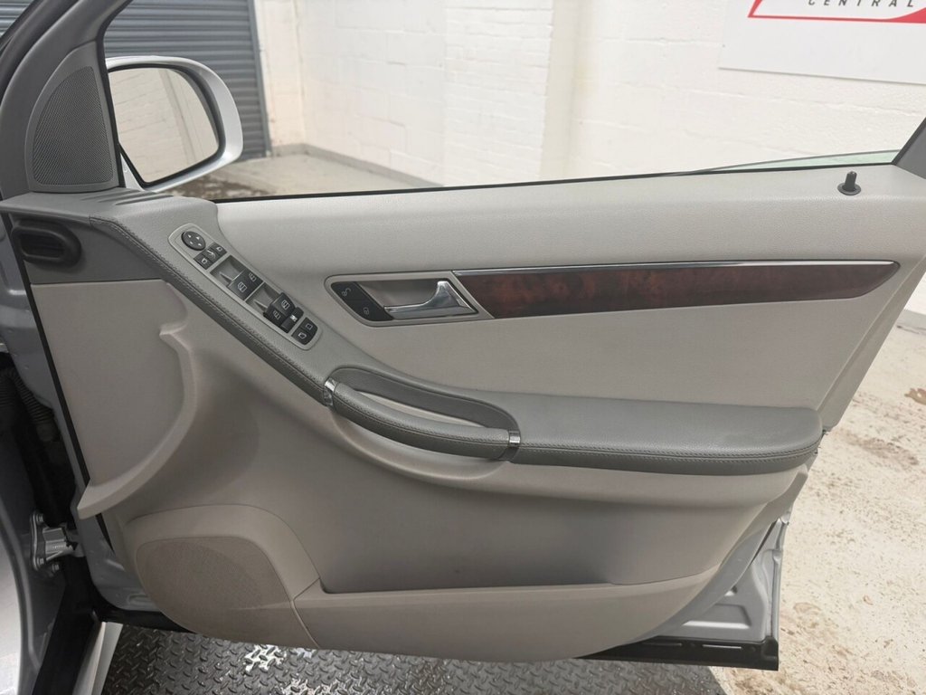 Used Mercedes-Benz R Class 2007 for sale - 77172036: Photo 15