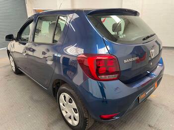 Used Dacia Sandero 2018 for sale - 79691546: Photo