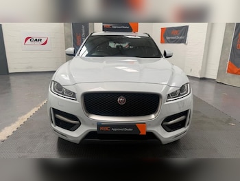 Used Jaguar F-Pace 2016 for sale - 78672618: Photo