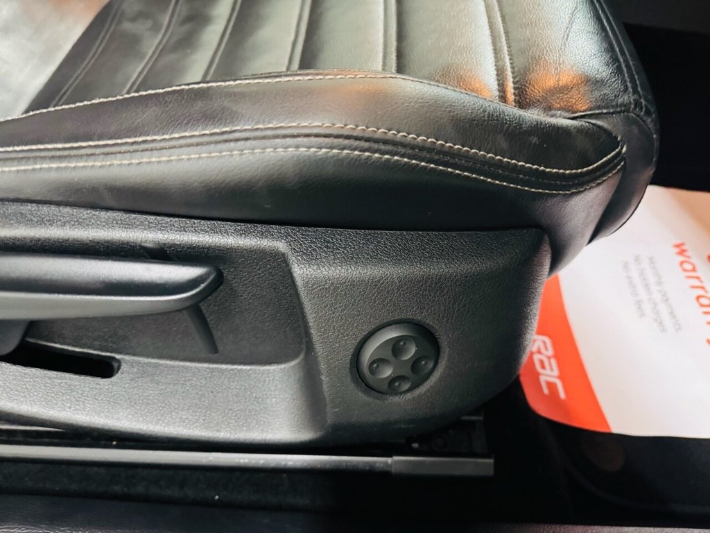 Used Volkswagen Scirocco 2012 for sale - 76582608: Photo 11