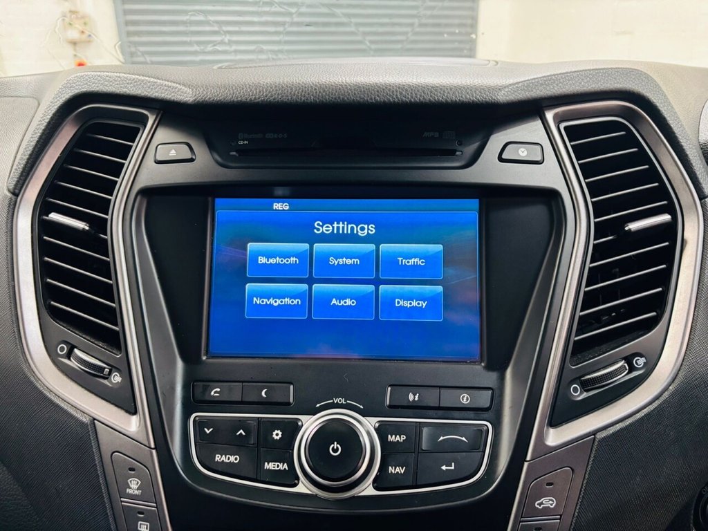 Used Hyundai Santa Fe 2014 for sale - 76520512: Photo 14