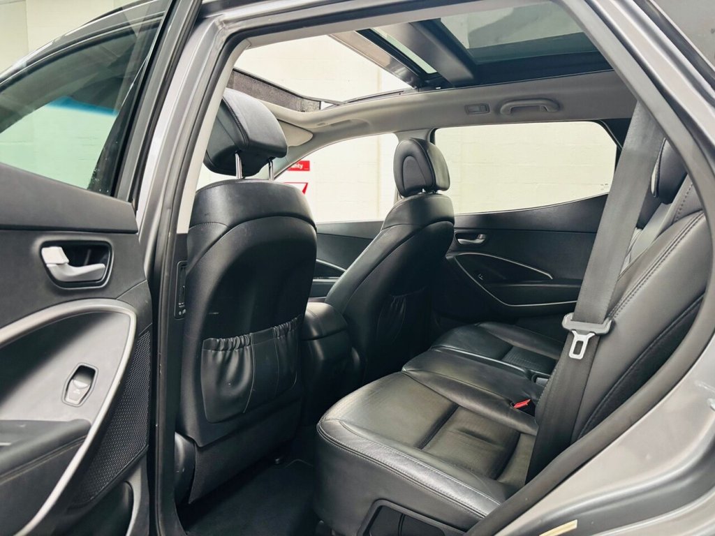 Used Hyundai Santa Fe 2014 for sale - 76520512: Photo 28