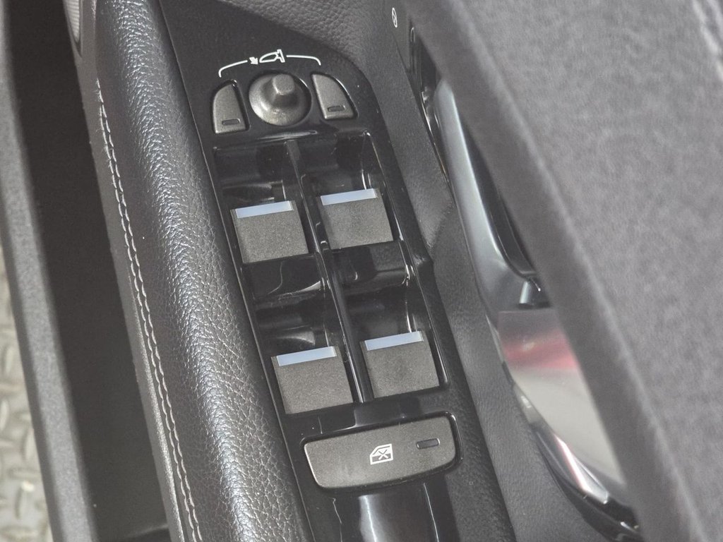 Used Land Rover Range Rover Evoque 2017 for sale - 77342000: Photo 12