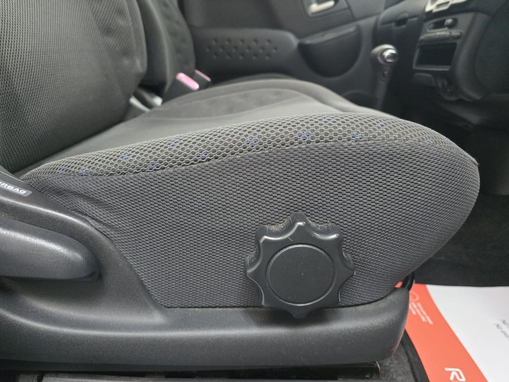 Used Toyota Yaris Verso 2005 for sale - 77621604: Photo 19