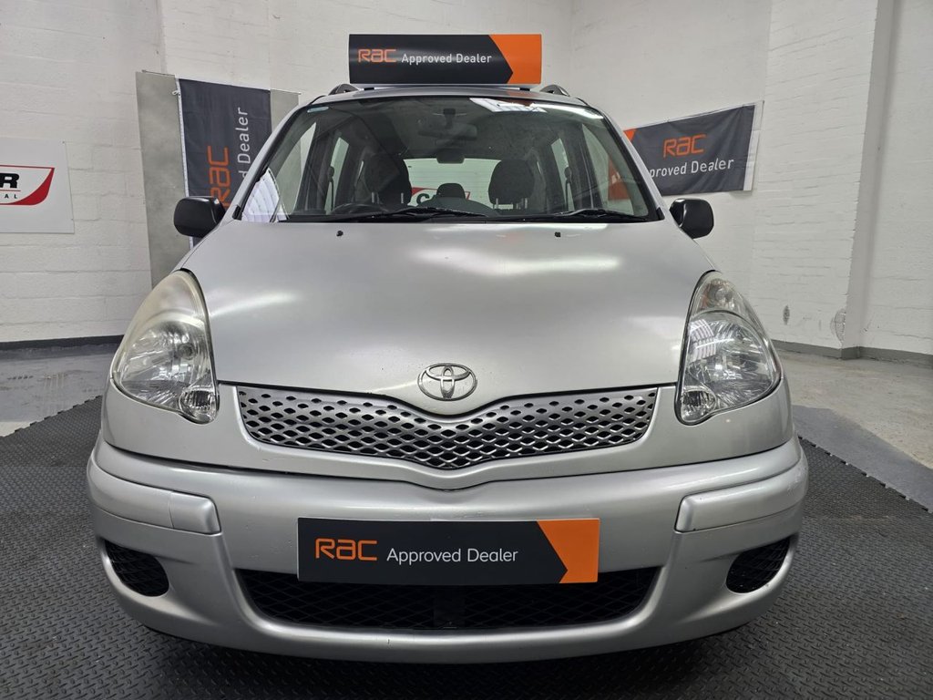 Used Toyota Yaris Verso 2005 for sale - 77621604: Photo 2