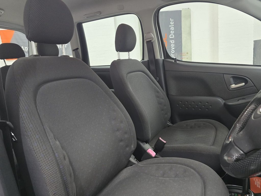 Used Toyota Yaris Verso 2005 for sale - 77621604: Photo 20