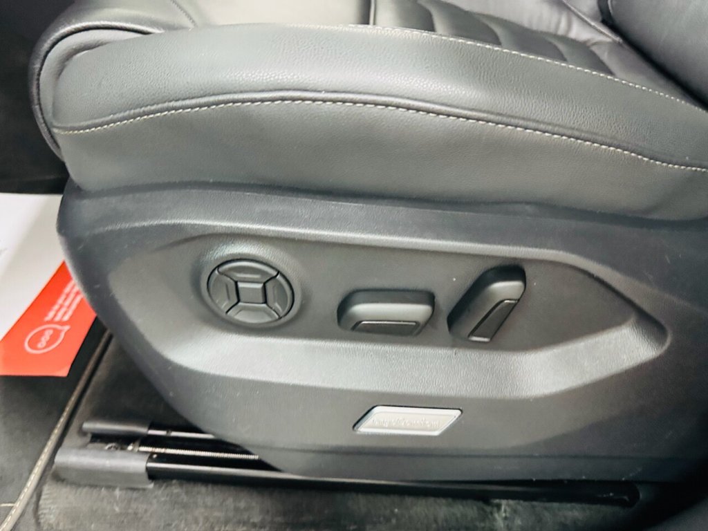 Used Volkswagen Touareg 2020 for sale - 76724607: Photo 35