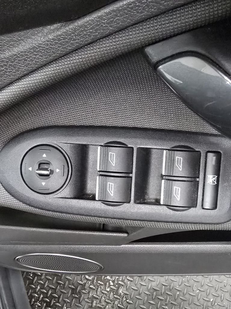 Used Ford Kuga 2012 for sale - 77436899: Photo 22