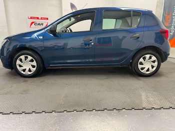 Used Dacia Sandero 2018 for sale - 79252055: Photo