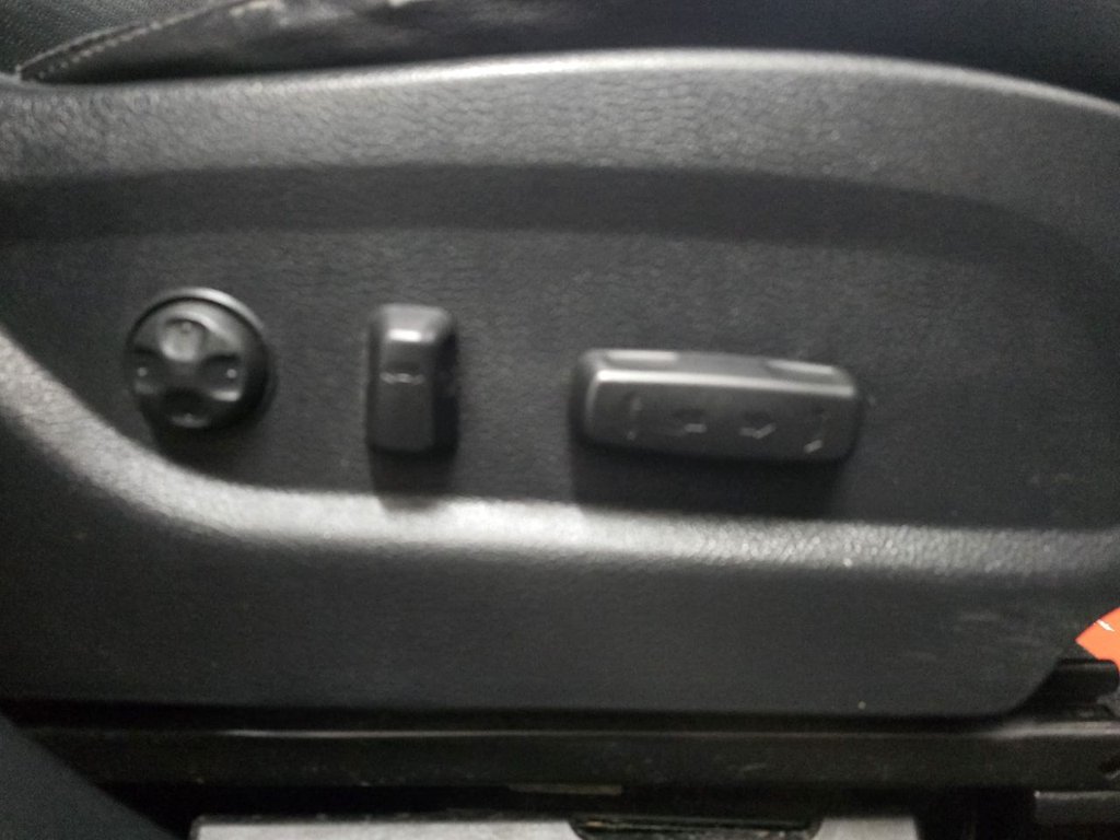 Used Hyundai Santa Fe 2013 for sale - 77621473: Photo 12