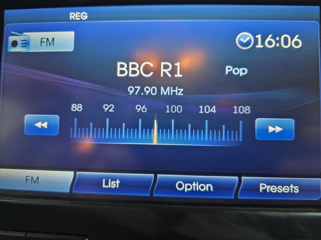 Used Hyundai Santa Fe 2013 for sale - 77621473: Photo 27