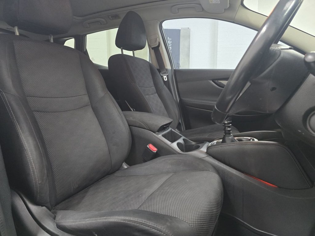 Used Nissan Qashqai 2017 for sale - 77571965: Photo 12