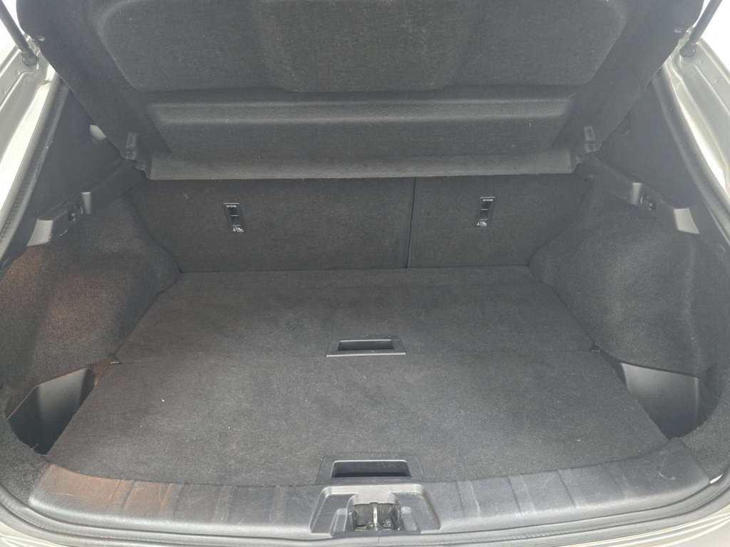 Used Nissan Qashqai 2017 for sale - 77571965: Photo 15