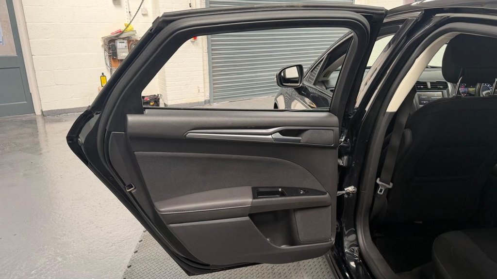 Used Ford Mondeo 2015 for sale - 78167557: Photo 22